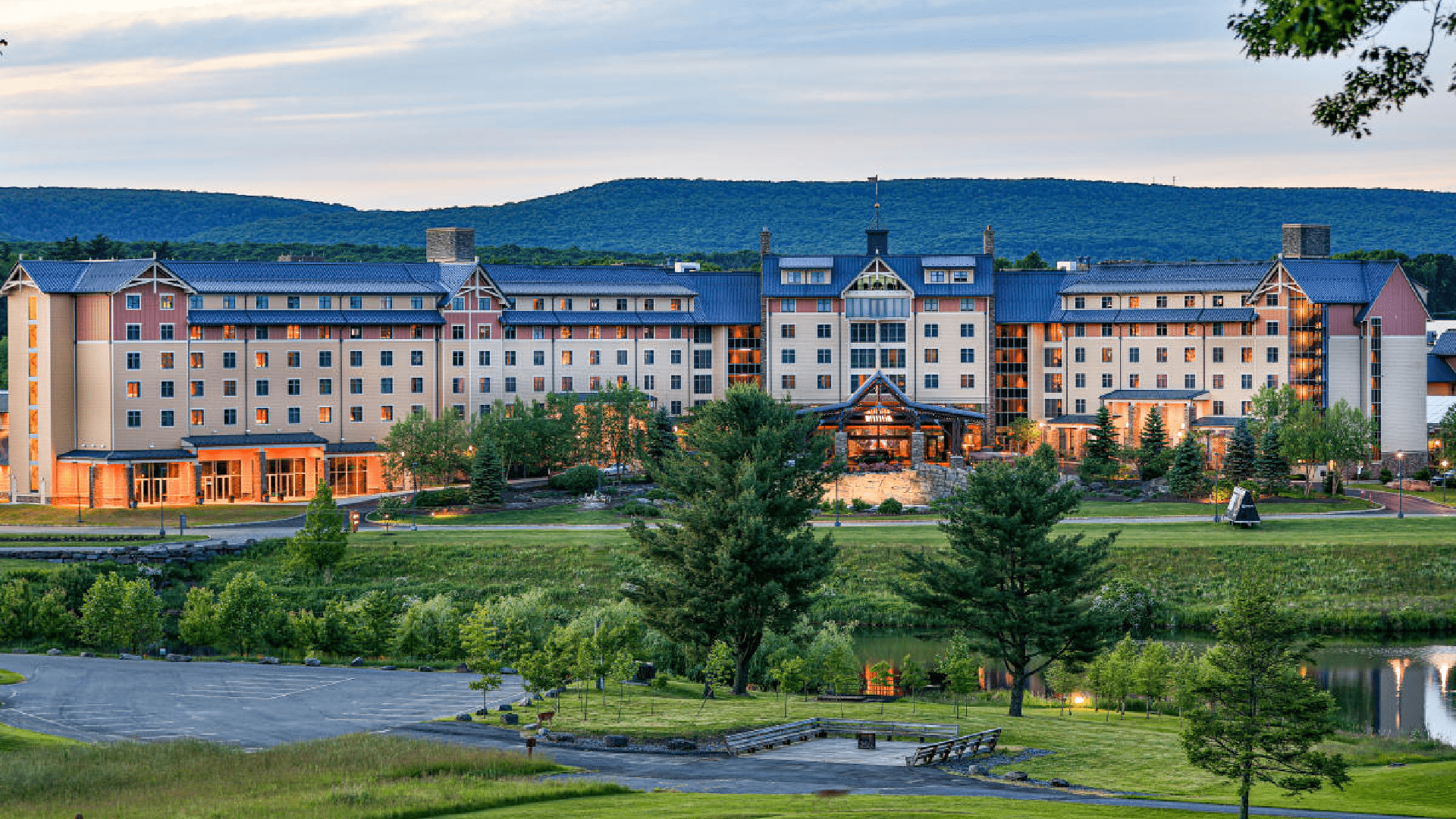 Mount Airy Casino Faces $5 Million Lawsuit From Disgruntled Table Game Dealers